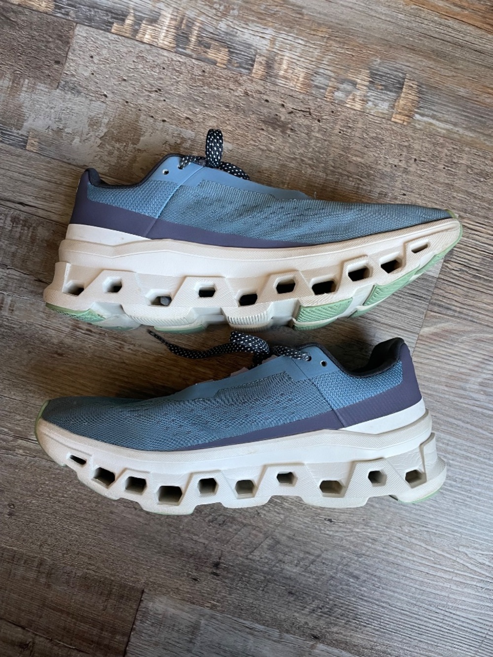 On Cloudmonster Sneakers Running Women’s size 9 in Dust Vapor - Picture 6 of 15